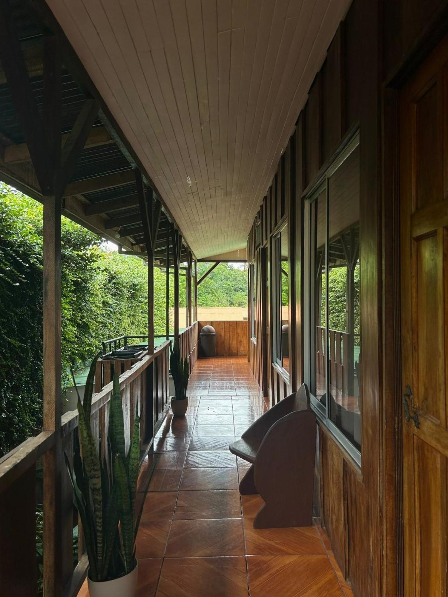 Alpha Arenal Hostel Ла Фортуна Экстерьер фото