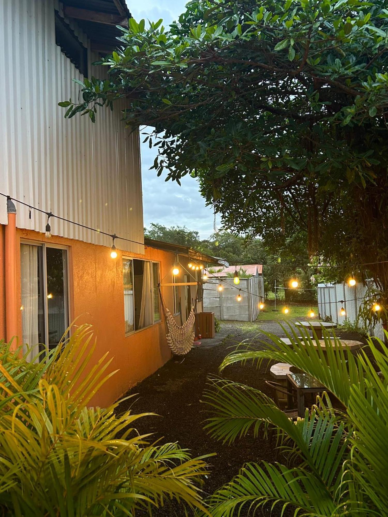 Alpha Arenal Hostel Ла Фортуна Экстерьер фото