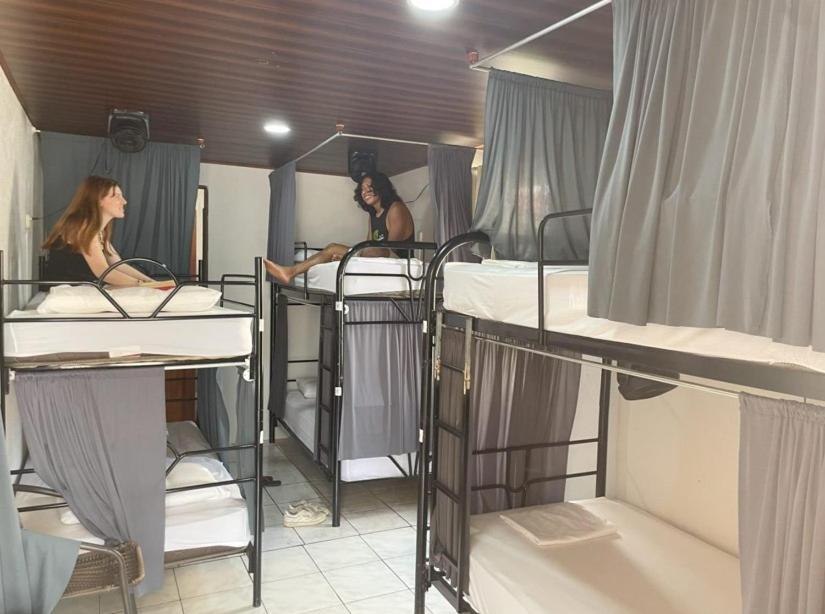 Alpha Arenal Hostel Ла Фортуна Экстерьер фото